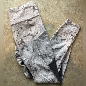 NWOT Athleta Leggings with pockets